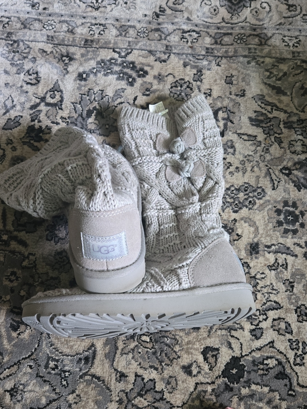 UGG  Cable Knit Flower Boot - Light Gray